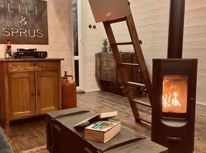 Plywajaca Brda Båthotell *